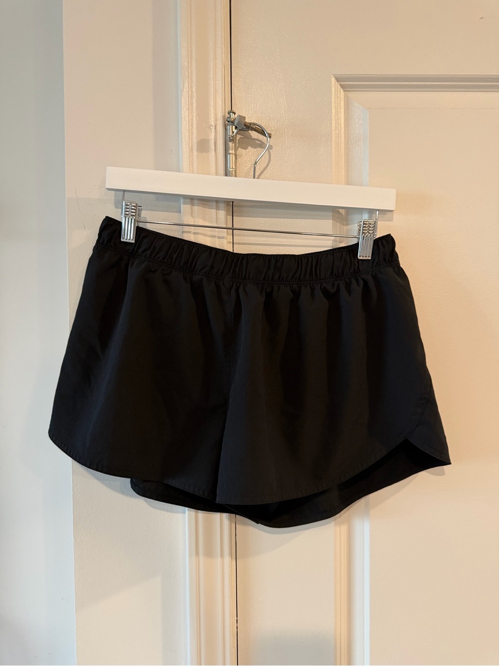 Old Navy Black Women's Athletic Shorts with Elastic Waist